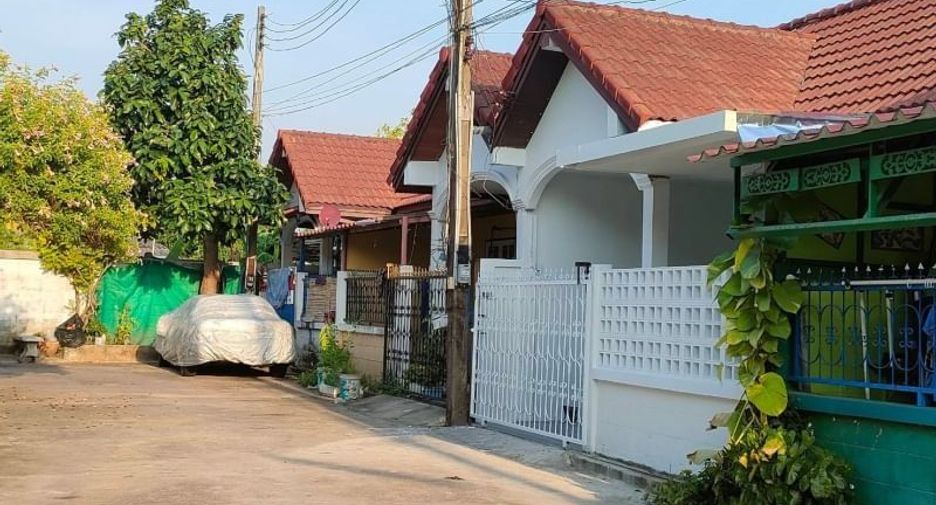 出售 2 卧室 独立屋 在 Si Racha, Chon Buri
