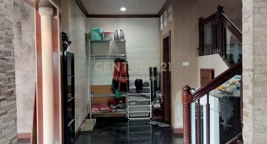 Reihenhaus zum Kauf mit 5 Zimmer in Din Daeng, Bangkok