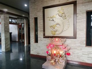 For sale 5 bed townhouse in Din Daeng, Bangkok