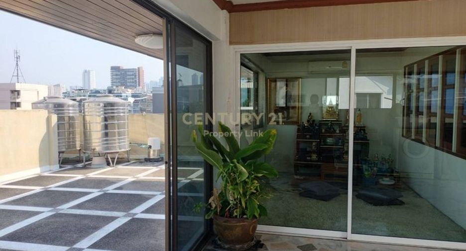 Reihenhaus zum Kauf mit 5 Zimmer in Din Daeng, Bangkok