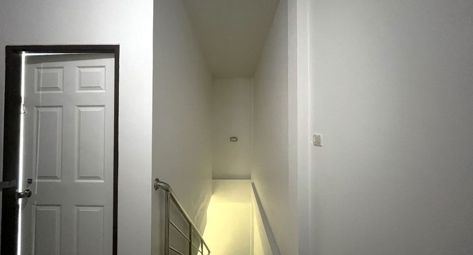 For rent 2 bedrooms townhouse in Takua Thung, Phang Nga