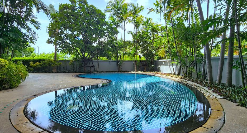 For sale 1 bed condo in Yan Nawa, Bangkok