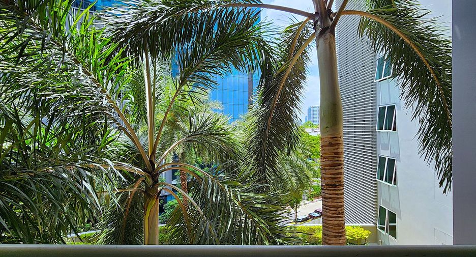 For sale 1 bed condo in Yan Nawa, Bangkok