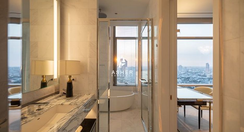 À louer 3 chambres condo à Bang Kho Laem, Bangkok