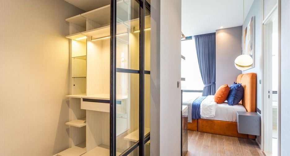 For rent 2 bedrooms condo in Pathum Wan, Bangkok