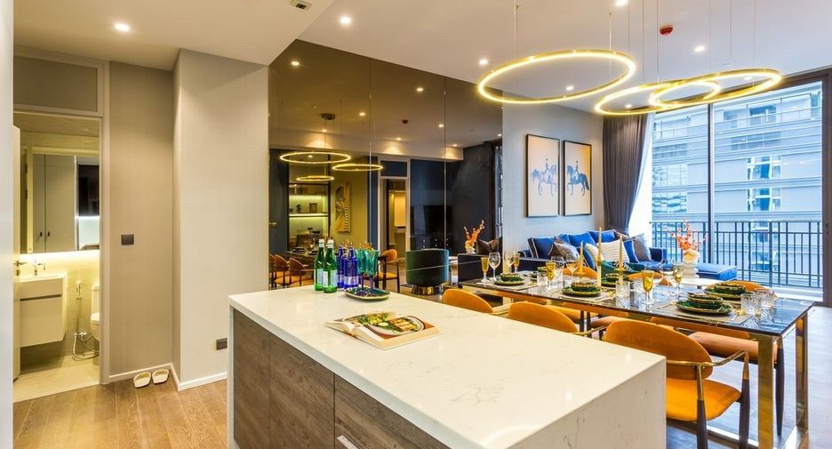 For rent 2 bedrooms condo in Pathum Wan, Bangkok
