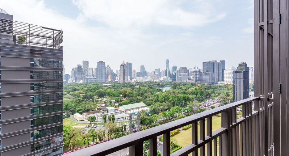 For rent 2 bedrooms condo in Pathum Wan, Bangkok
