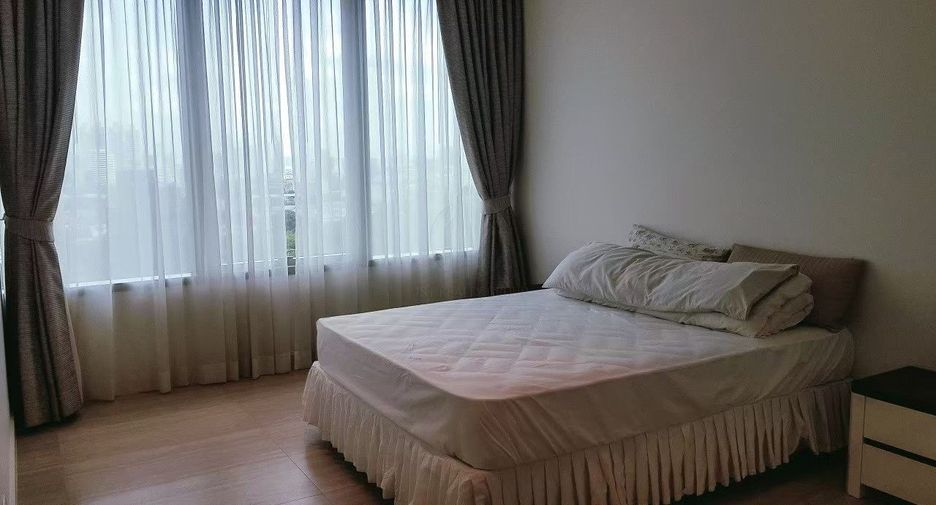 Condo en alquiler de 3 habitaciones en Pathum Wan, Bangkok