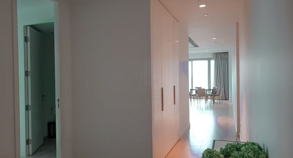 Condo en alquiler de 3 habitaciones en Pathum Wan, Bangkok