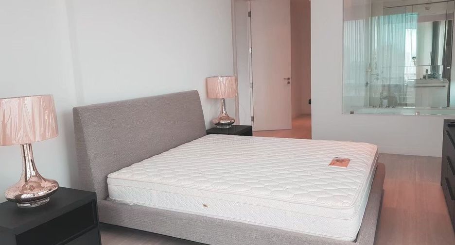 Condo en alquiler de 3 habitaciones en Pathum Wan, Bangkok