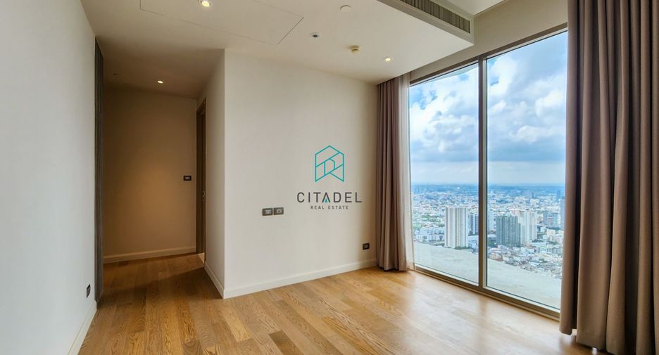 For rent 3 bedrooms condo in Khlong San, Bangkok