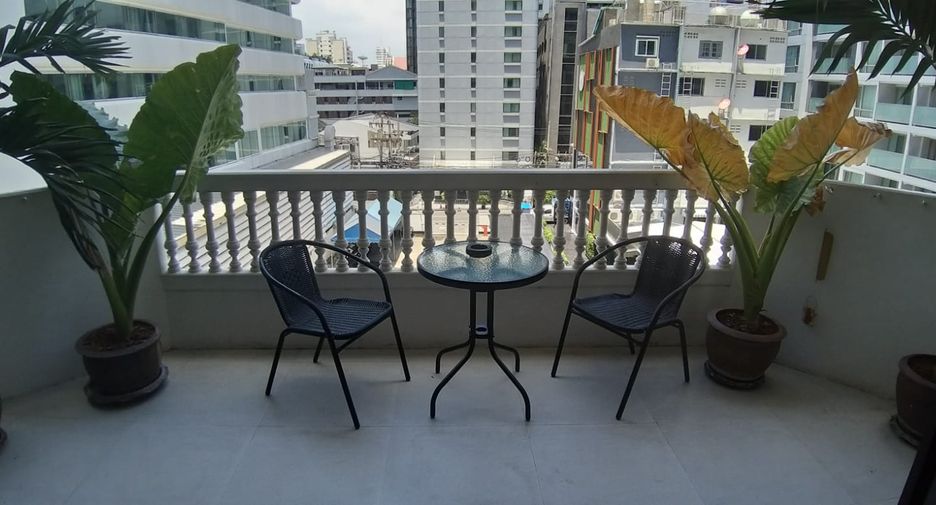 出租 4 卧室 独立屋 在 Khlong Toei, 曼谷