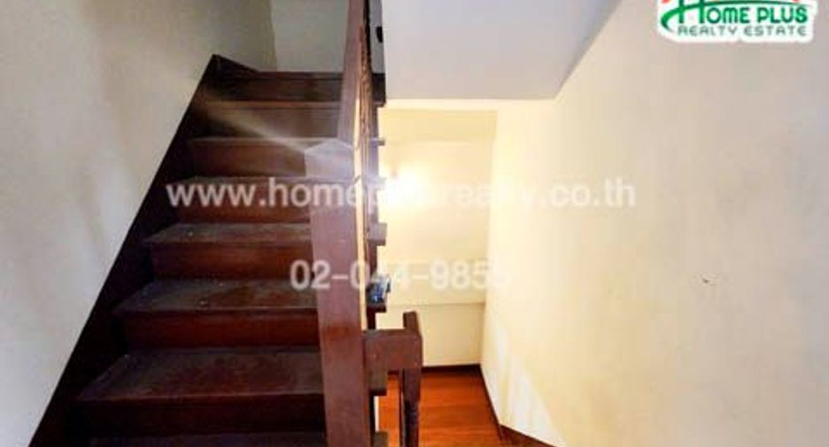 À vendre 8 chambres maison de ville à Thanyaburi, Pathum Thani