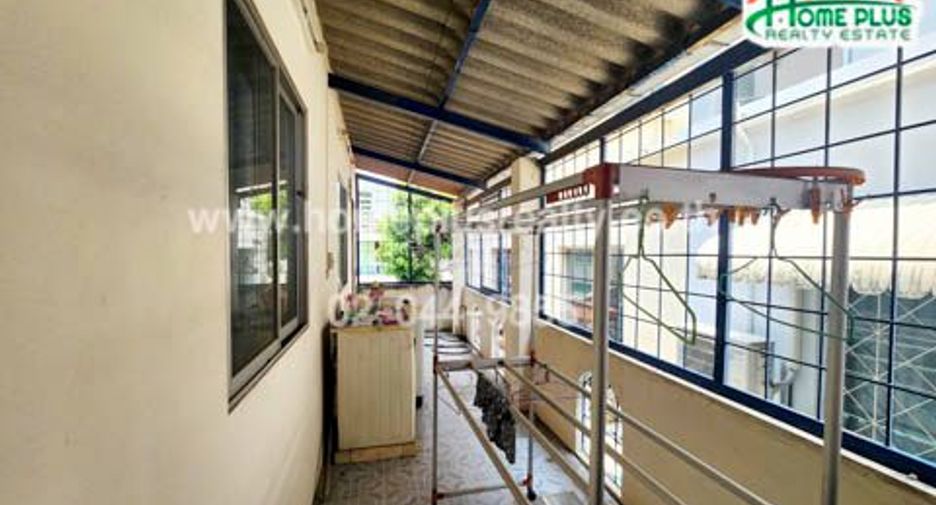 For sale 8 bed townhouse in Bang Khae, Bangkok