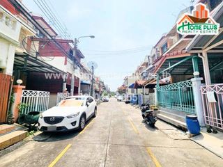For sale 8 bedrooms townhouse in Thanyaburi, Pathum Thani