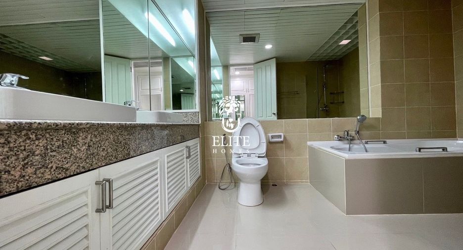 Wohnung zur Miete mit 3 Zimmer in Pathum Wan, Bangkok