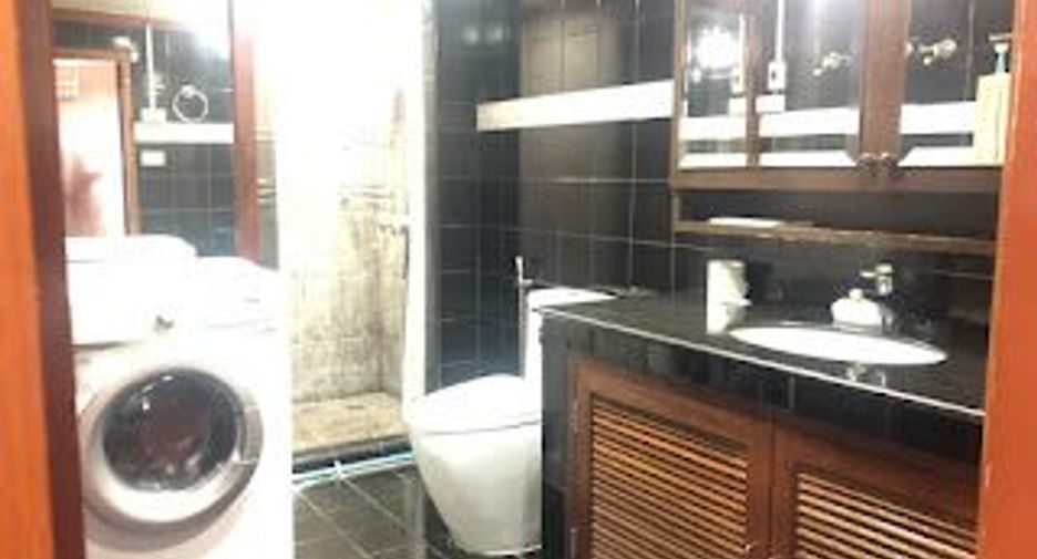 Condo en alquiler y en venta de 2 habitaciones en Bang Rak, Bangkok