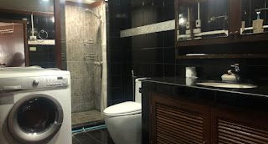 Condo en alquiler y en venta de 2 habitaciones en Bang Rak, Bangkok