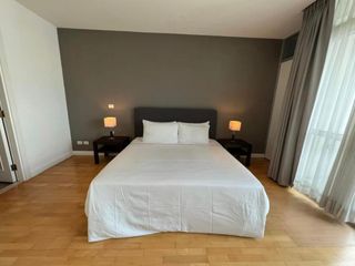 For rent 3 bedrooms condo in Pathum Wan, Bangkok