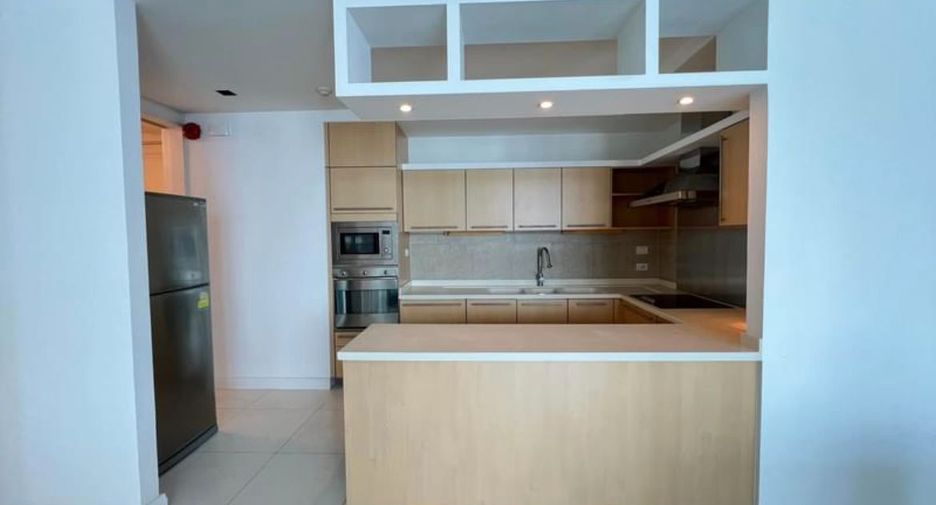 Wohnung zur Miete mit 3 Zimmer in Pathum Wan, Bangkok
