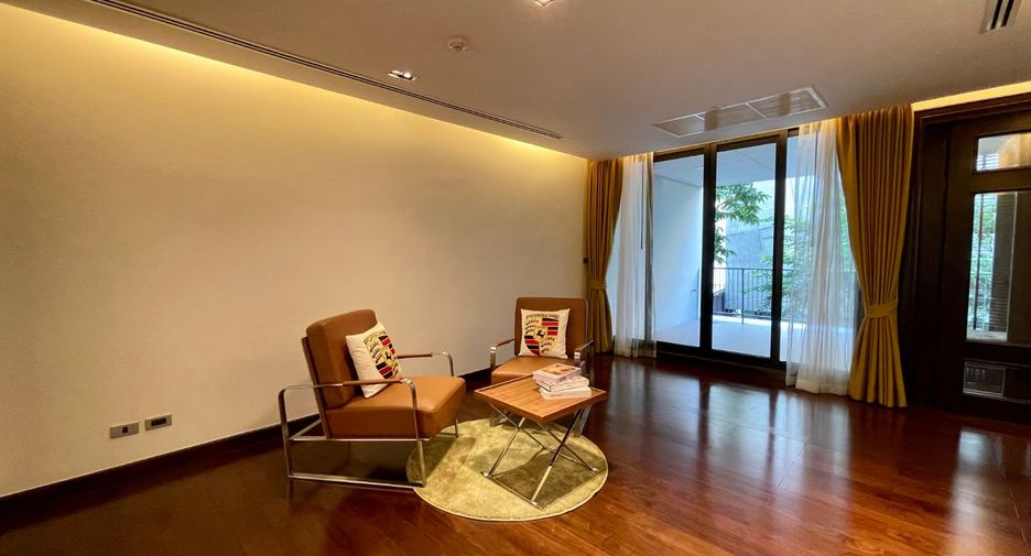 For rent 4 bedrooms apartment in Watthana, Bangkok