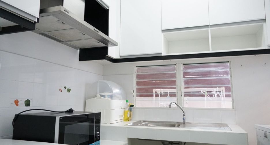 Haus zum Kauf mit 4 Zimmer in Bang Len, Nakhon Pathom