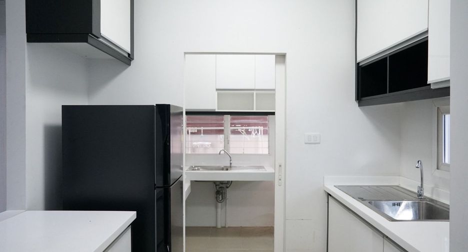 Haus zum Kauf mit 4 Zimmer in Bang Len, Nakhon Pathom