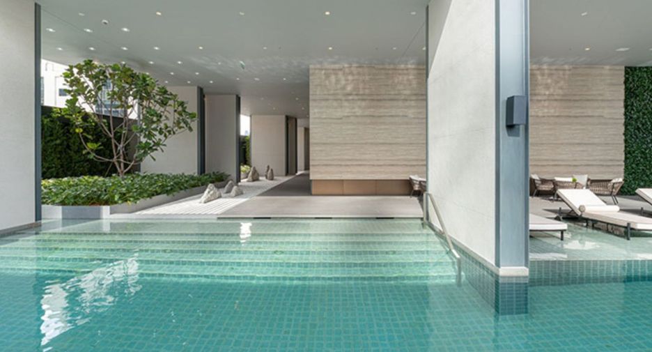 For sale 4 bedrooms condo in Khlong Toei, Bangkok