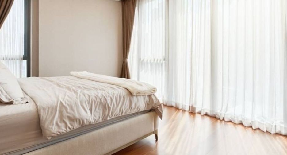For sale 4 bedrooms condo in Khlong Toei, Bangkok
