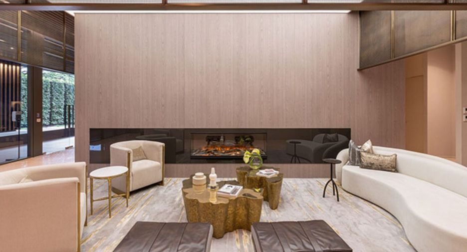 For sale 4 bedrooms condo in Khlong Toei, Bangkok