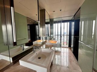For rent 3 ベッドルーム condo in Sathon, Bangkok
