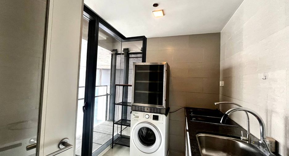 For rent 3 bedrooms condo in Sathon, Bangkok