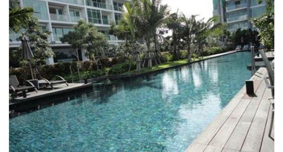 For rent 3 bedrooms condo in Sathon, Bangkok
