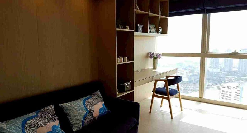 For rent 3 bedrooms condo in Sathon, Bangkok