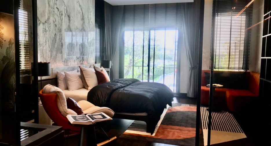 For sale 5 bedrooms house in Mueang Samut Prakan, Samut Prakan