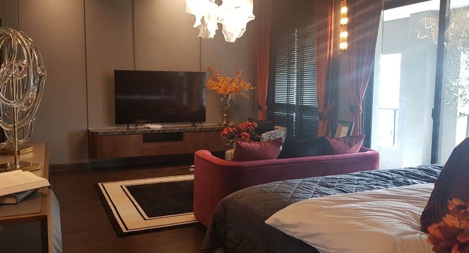 For sale 5 bedrooms house in Mueang Samut Prakan, Samut Prakan
