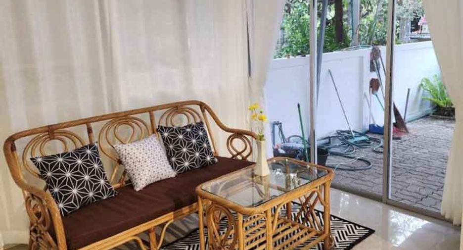For rent 4 bedrooms house in San Sai, Chiang Mai