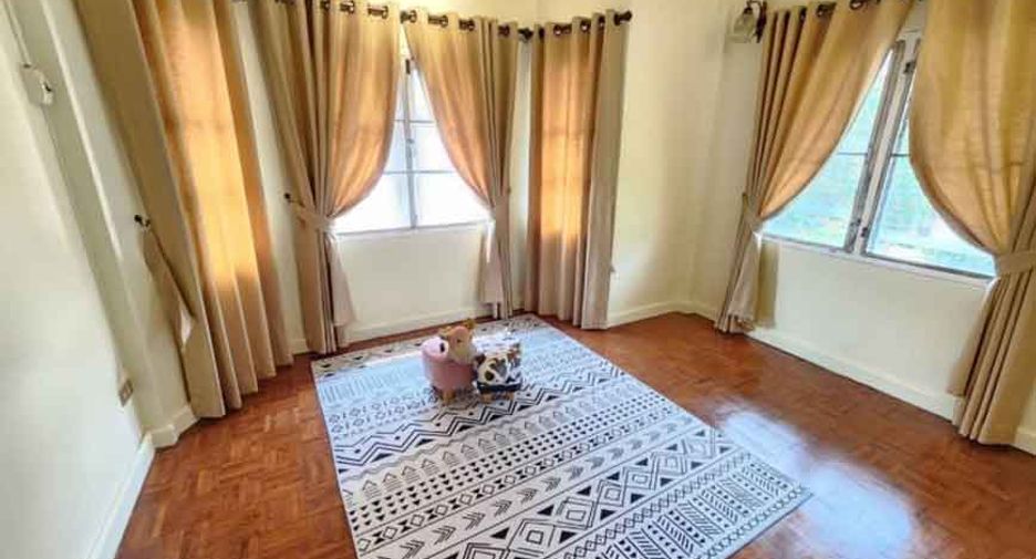 For rent 4 bedrooms house in San Sai, Chiang Mai