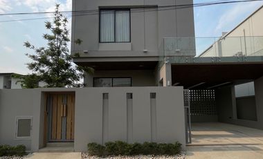 Villa zum Kauf mit 4 Zimmer in San Kamphaeng, Chiang Mai