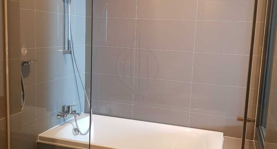 For sale 2 bedrooms condo in Pathum Wan, Bangkok