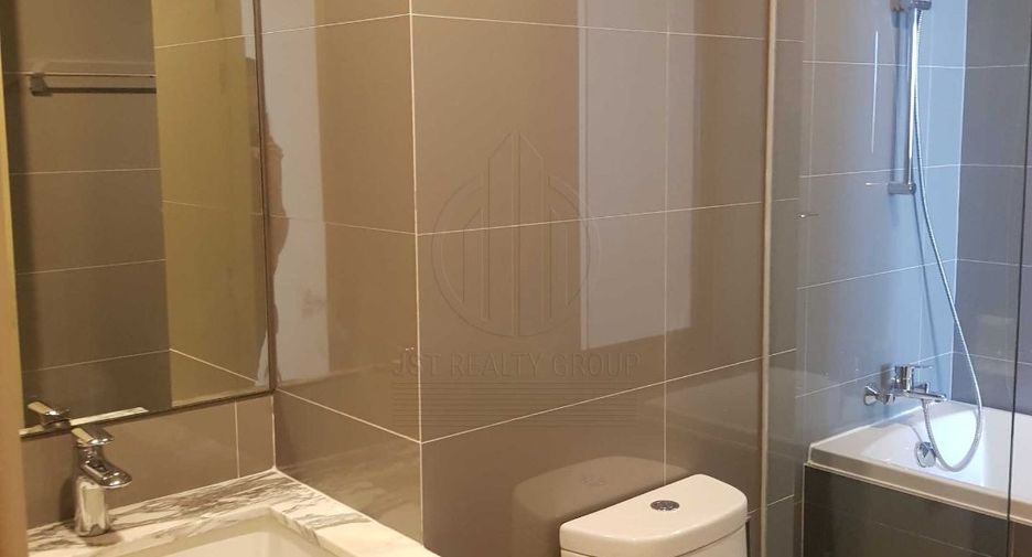 For sale 2 bedrooms condo in Pathum Wan, Bangkok