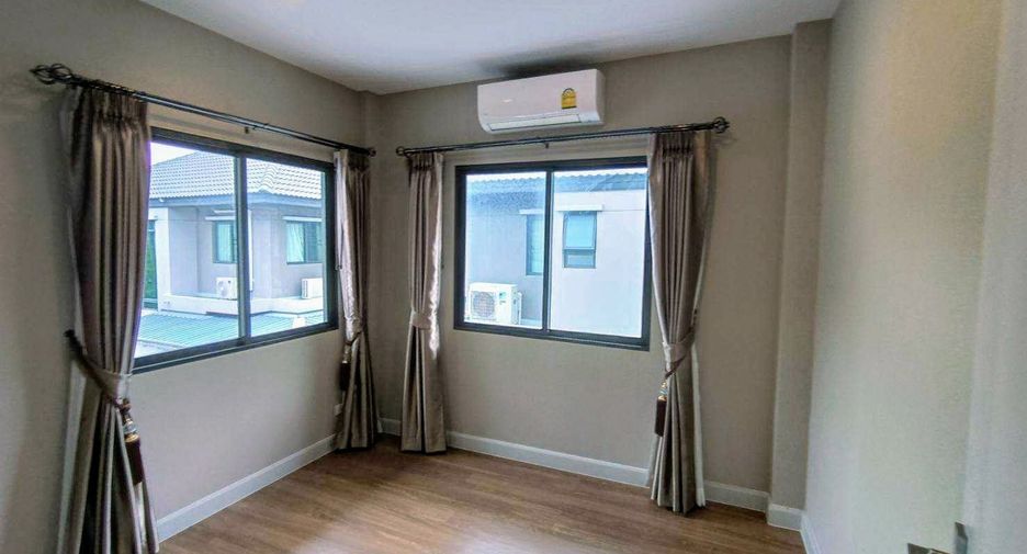 For sale 3 bedrooms house in Mueang Nonthaburi, Nonthaburi