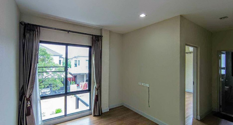 For sale 3 bedrooms house in Mueang Nonthaburi, Nonthaburi