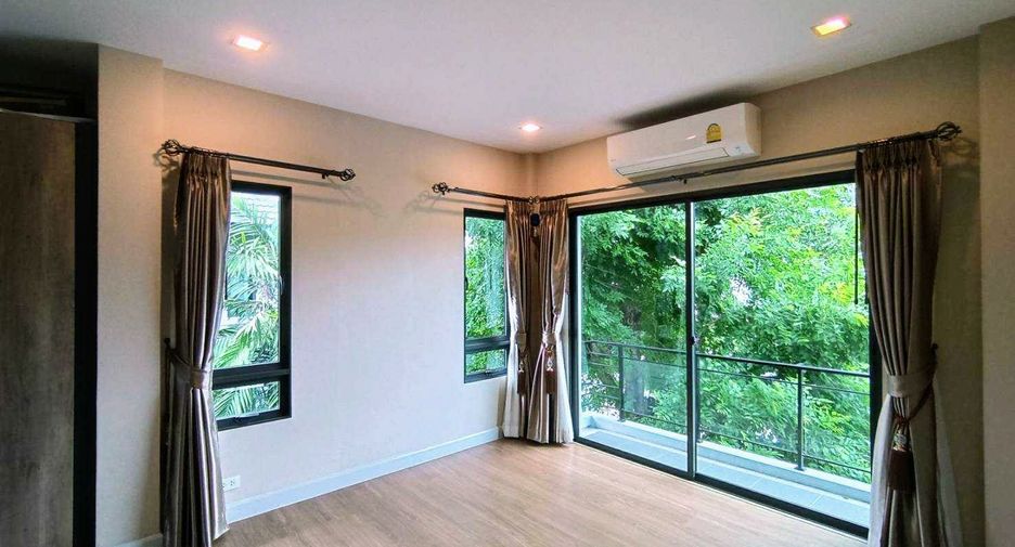 For sale 3 bedrooms house in Mueang Nonthaburi, Nonthaburi