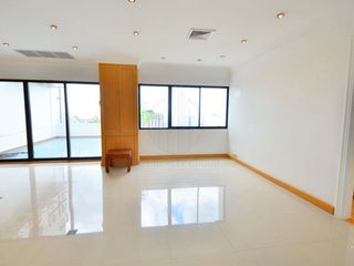 出售 5 卧室 公寓 在 沙吞, 曼谷