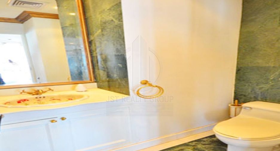 For sale 5 bedrooms condo in Sathon, Bangkok