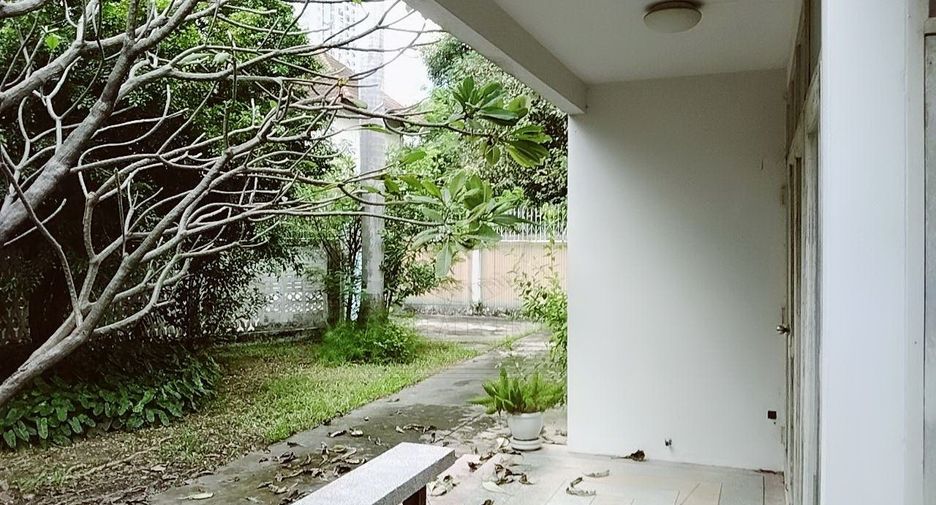 ให้เช่า 2 ห้องนอน บ้านเดี่ยว ใน วัฒนา, กรุงเทพฯ