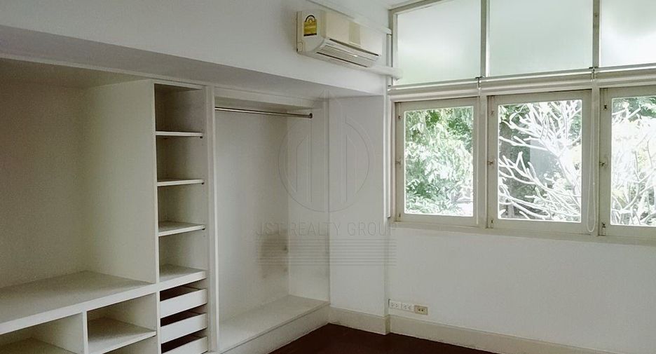 ให้เช่า 2 ห้องนอน บ้านเดี่ยว ใน วัฒนา, กรุงเทพฯ