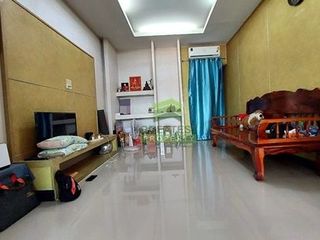 For sale 2 bed townhouse in Ban Phaeo, Samut Sakhon