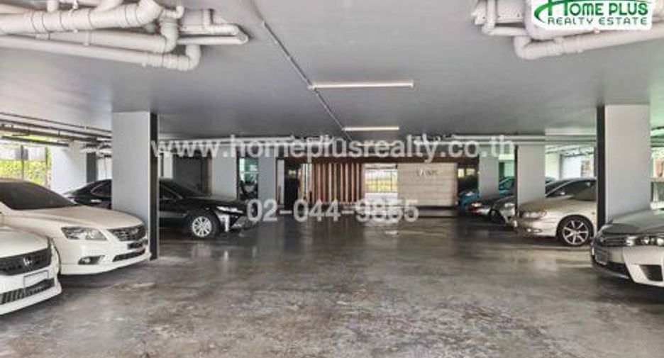 For sale 1 bed condo in Khlong Toei, Bangkok